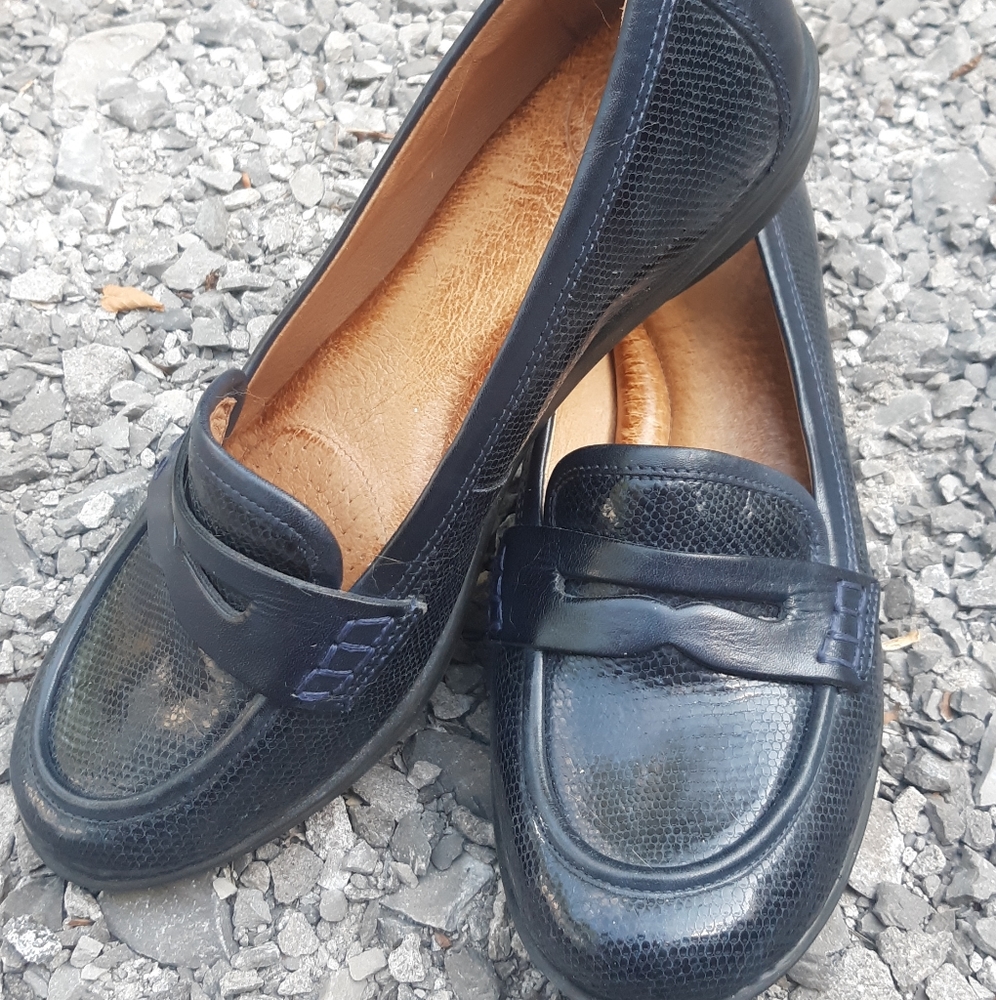 Nurture Womens flats